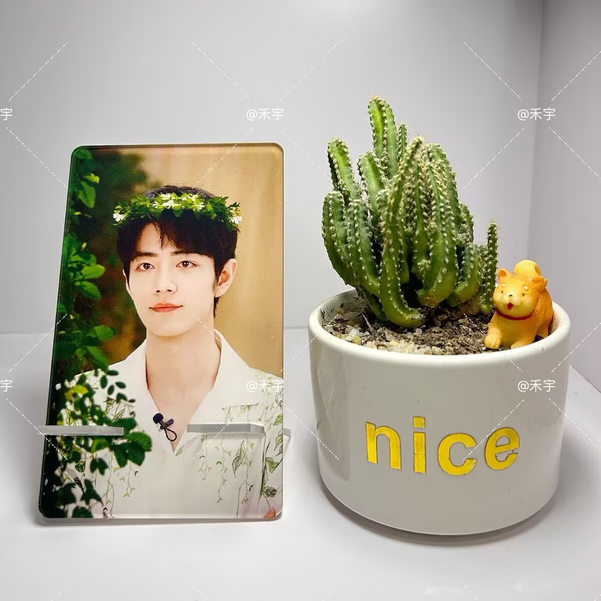 Xiao Zhan's mobile phone stand - Accessories With Watch incelemesi ve fiyatı